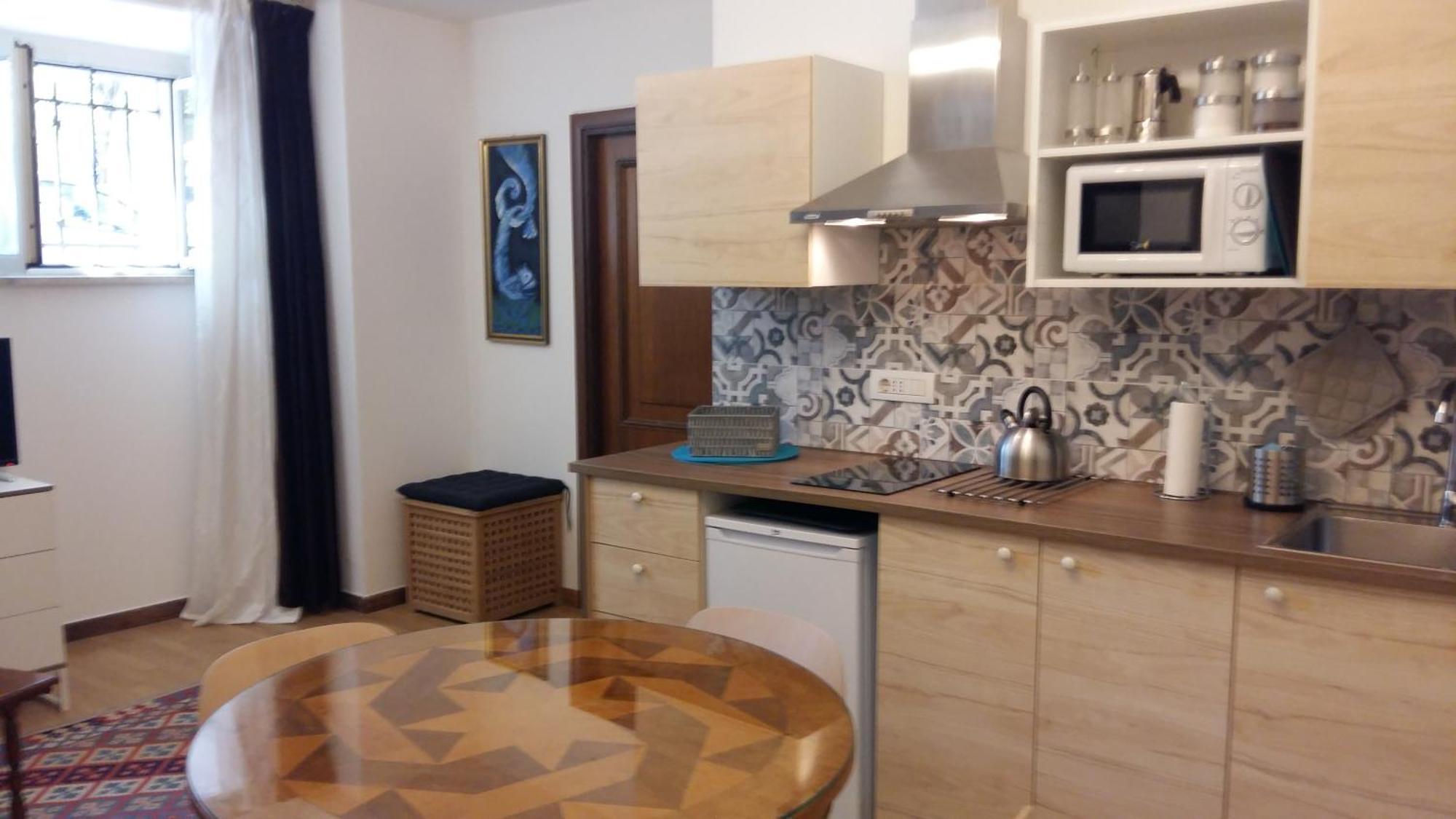 Lilium House Apts Рим Экстерьер фото